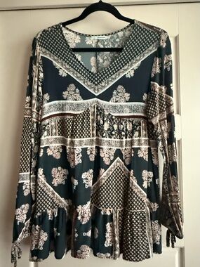Maurices Black & Cream Boho V-Neck Tunic